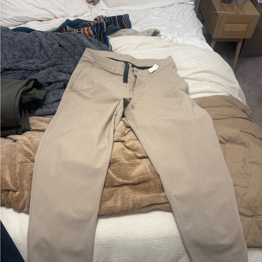 Lululemon Athletica Men's Khaki Chinos